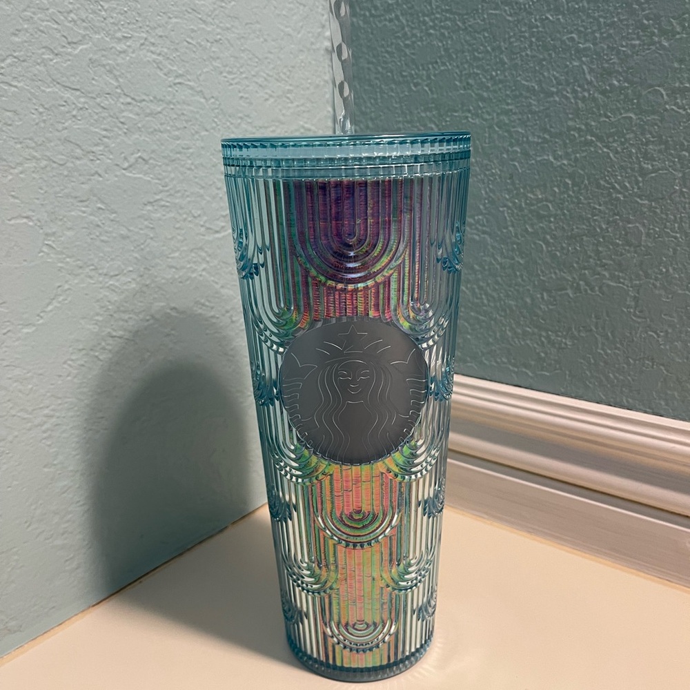 Starbucks 24oz Venti Iridescent Holographic Mermaid Scales Tumbler Cup Like New